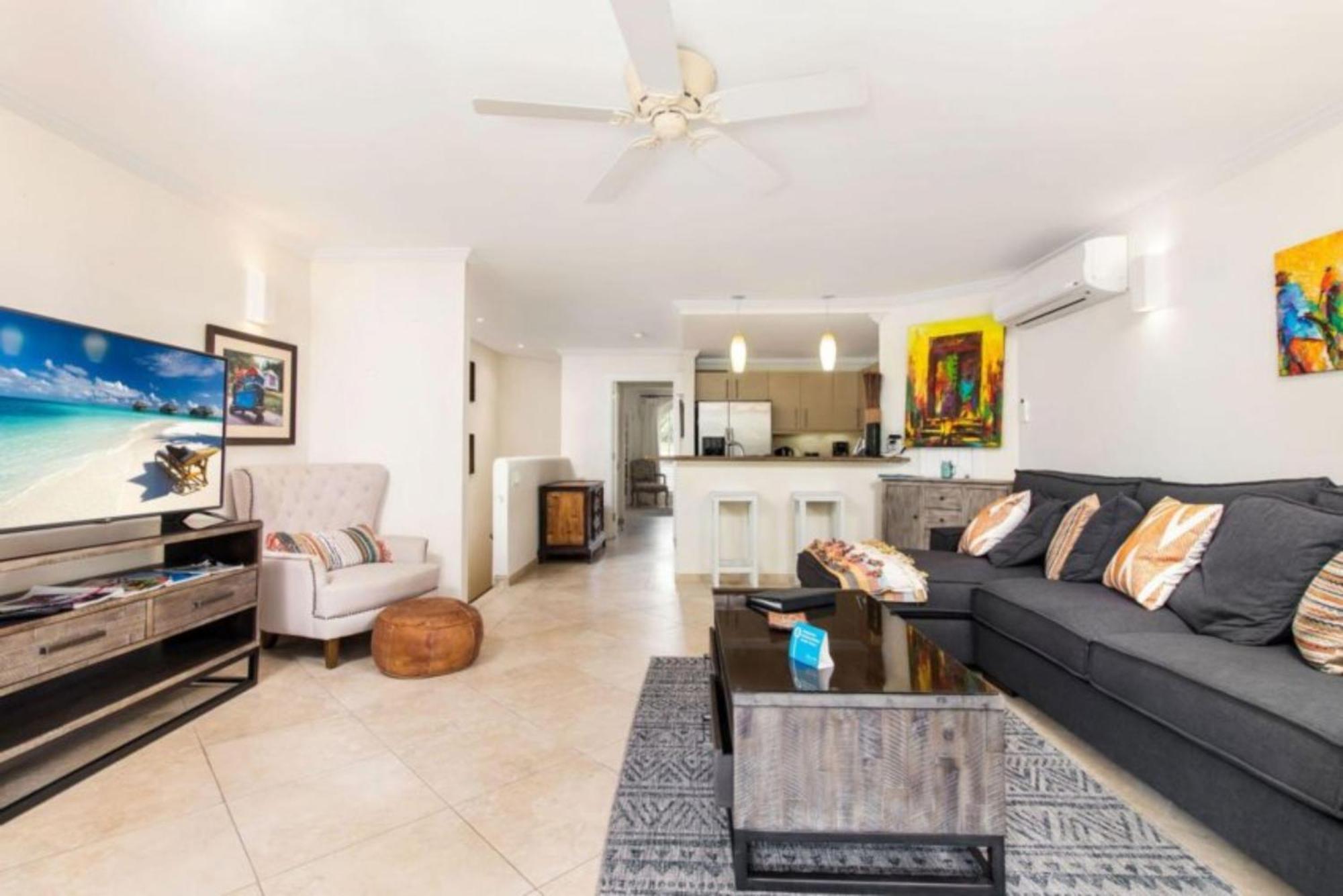 Sapphire Beach Condos Christ Church Habitación foto